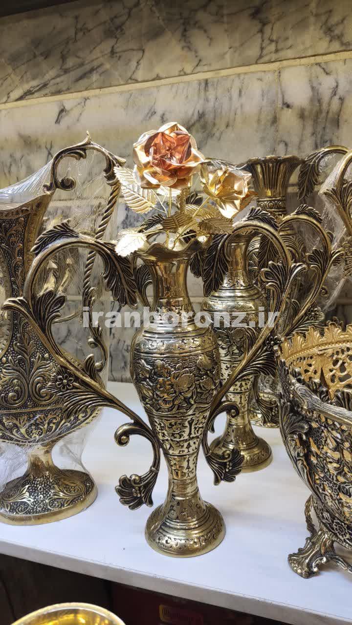 گلدان رومیزی برنزی مدل دسته دار